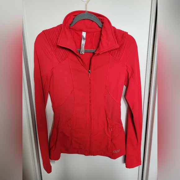 Red Lorna Jane Jacket Size Small - Picture 1 of 8